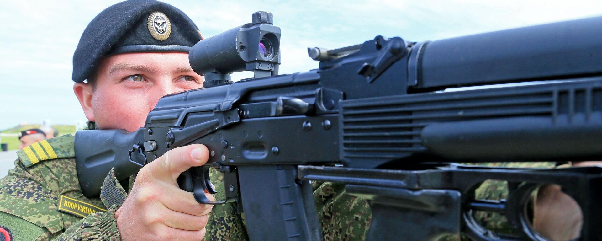 قاذف قنابل مثبت على بندقية هجومية - سبوتنيك عربي, 1920, 24.11.2022