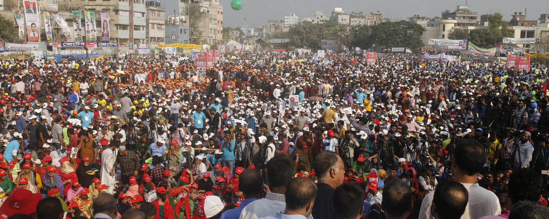 احتجاجات المعارضة في بنغلاديش - سبوتنيك عربي, 1920, 06.08.2024