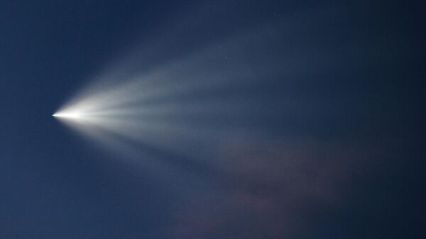 مشاهد لانطلاق مركبة الإطلاق سايوز 2.1 آ مع مركبة نقل الشحن بروغريس إم إس الروسية  - سبوتنيك عربي