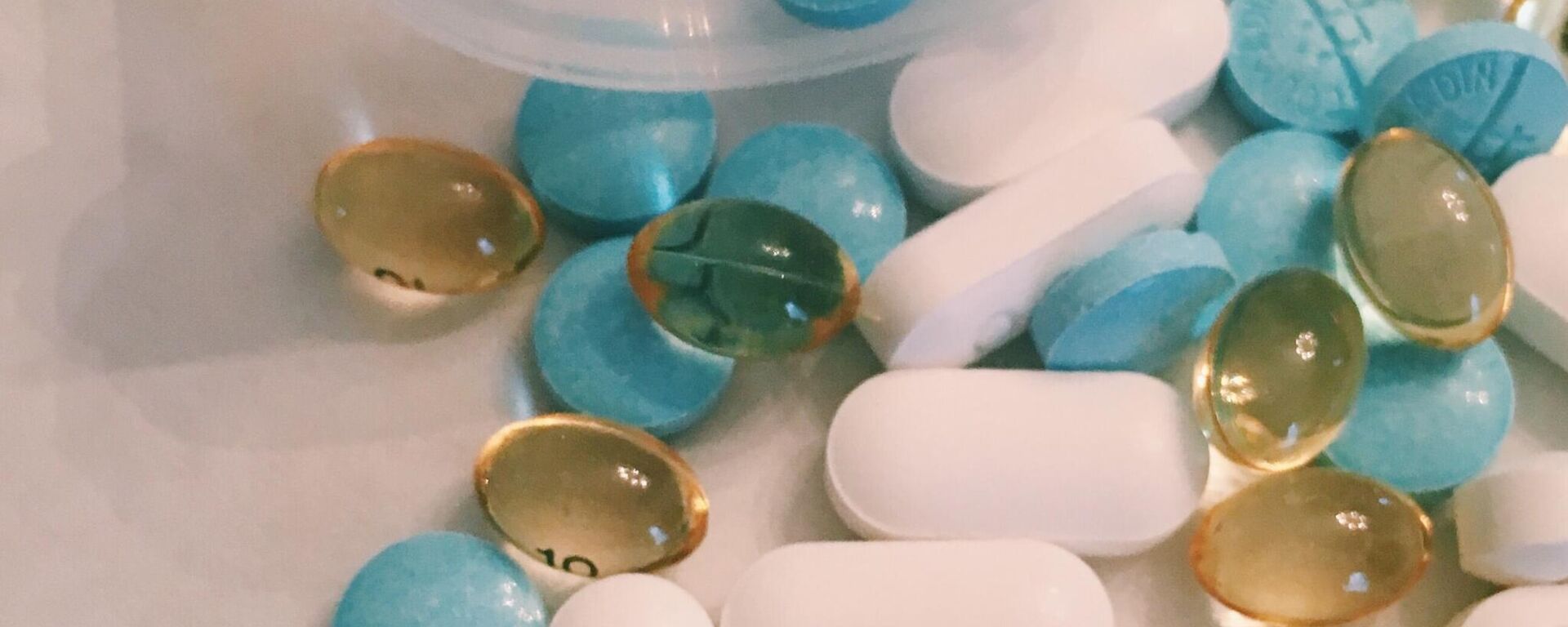 مجموعة أدوية ومكملات غذائية  - سبوتنيك عربي, 1920, 23.03.2023