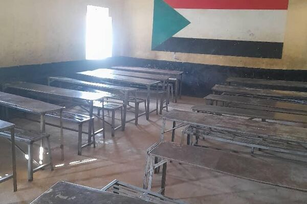 معلمي السودان في إضراب مفتوح حتى تحقيق مطالبهم وسط تجاهل حكومي
 - سبوتنيك عربي