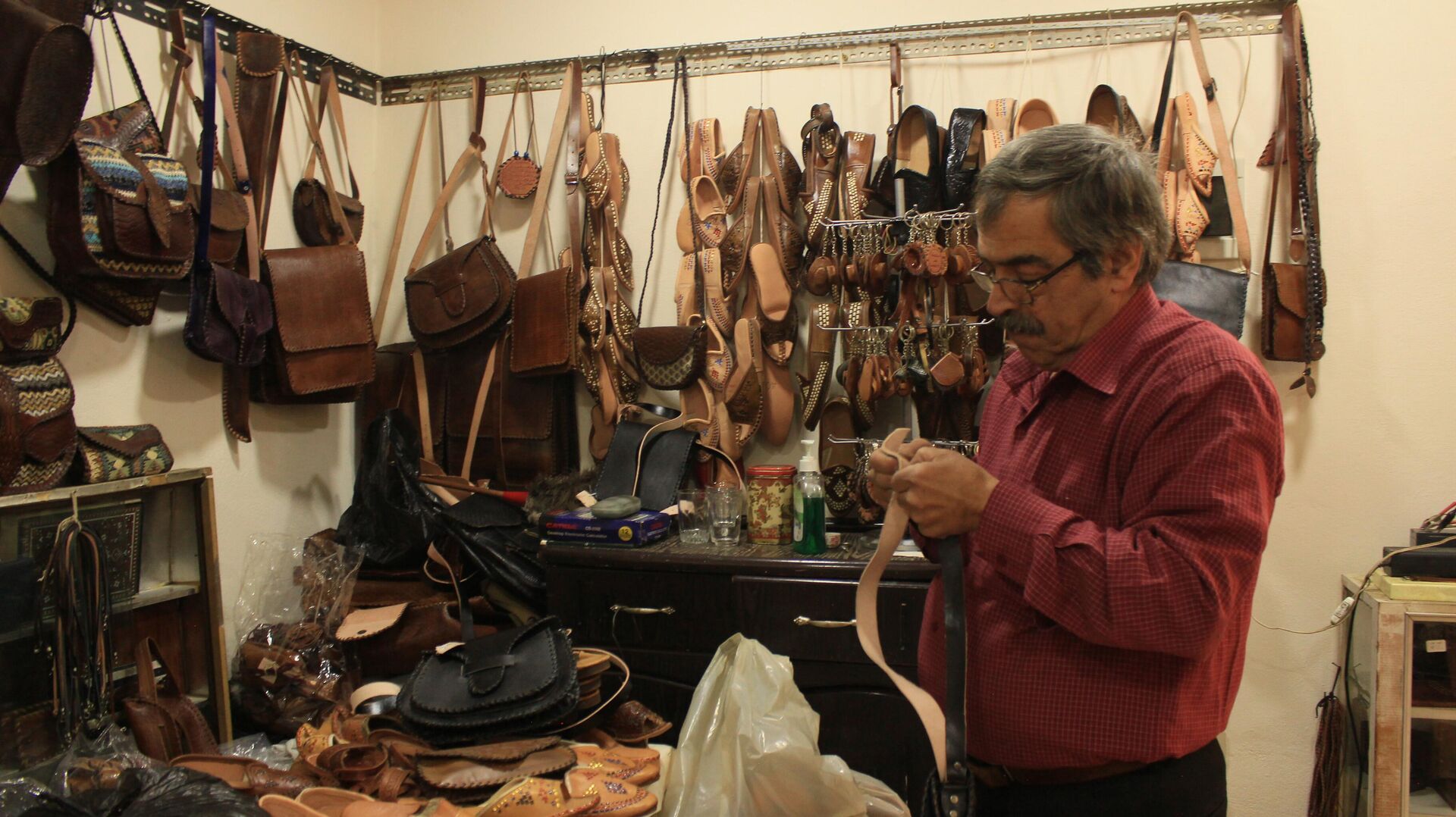 التكية السليمانية.. دمشق تعيد تأهيل أبرز أسواق الحرف اليدوية في سوريا - سبوتنيك عربي, 1920, 26.01.2023