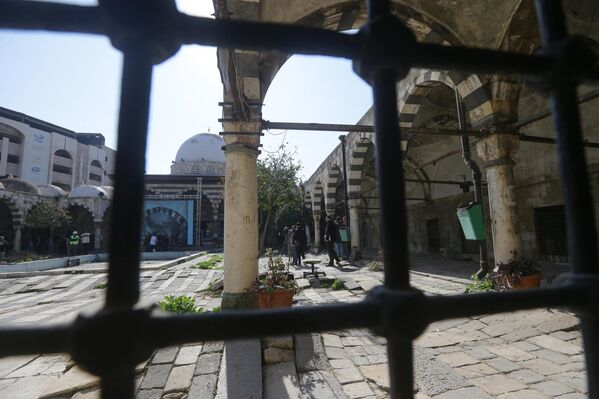 تُظهر هذه الصورة منظرًا جزئيًا لمجمع مسجد السليمانية التكية، في العاصمة السورية دمشق، في 25 يناير 2023، خلال مشروع ترميم بدأته سلطات البلاد. - سبوتنيك عربي