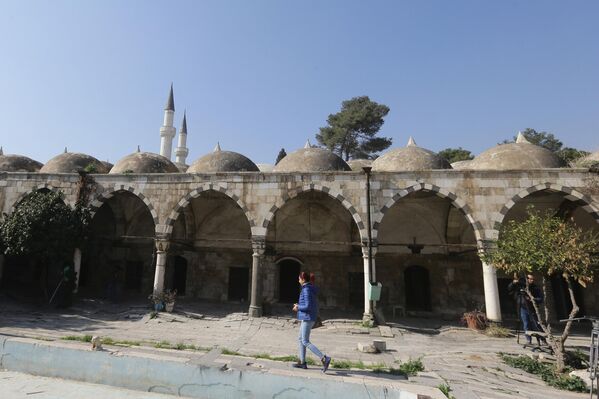 تُظهر هذه الصورة منظرًا جزئيًا لمجمع مسجد السليمانية، في العاصمة السورية دمشق، في 25  يناير 2023، خلال مشروع ترميم بدأته سلطات البلاد. - سبوتنيك عربي