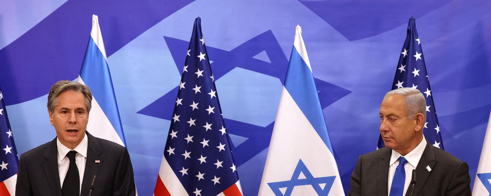 وزير الخارجية الأمريكي أنتوني بلينكن خلال مؤتمر صحفي مع رئيس الوزراء الإسرائيلي بينيامين نتنياهو، في القدس، الاثنين 30 يناير/ كانون الثاني 2023. - سبوتنيك عربي, 1920, 31.10.2023