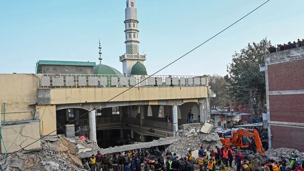  باكستان .. ضحايا الانفجار في حطام مسجد داخل مقر الشرطة في بيشاور 30 يناير 2023 - سبوتنيك عربي