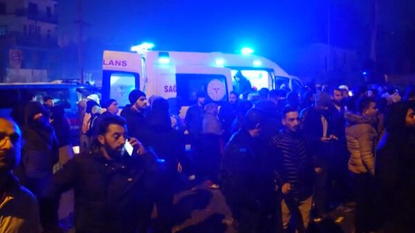 ارتفاع حصيلة ضحايا زلزال تركيا إلى 76 قتيلا ونحو 440 مصابا، الاثنين، 6 فبراير 2023 - سبوتنيك عربي