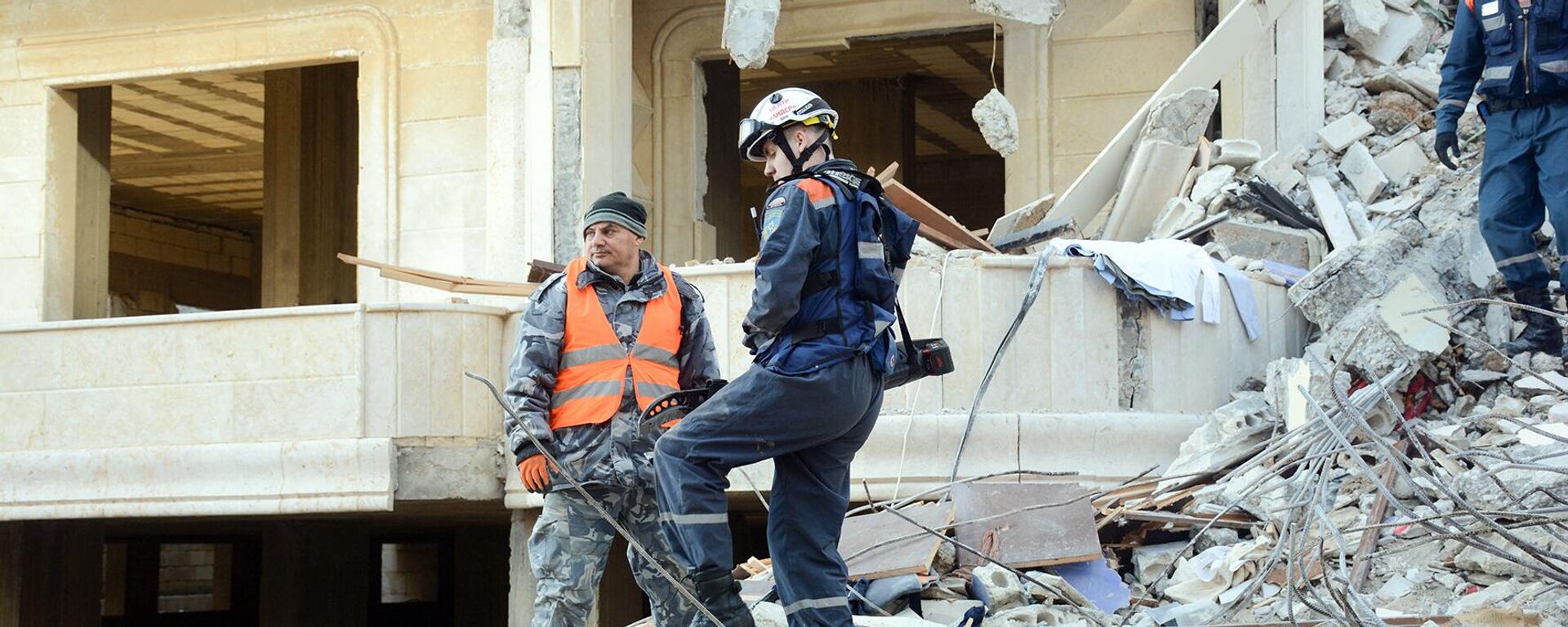 فريق الإنقاذ الروسي في مدينة جبلة، محافظة اللاذقية، سوريا فريق الإنقاذ الروسي في مدينة جبلة، محافظة اللاذقية، سوريا - سبوتنيك عربي, 1920, 10.02.2023