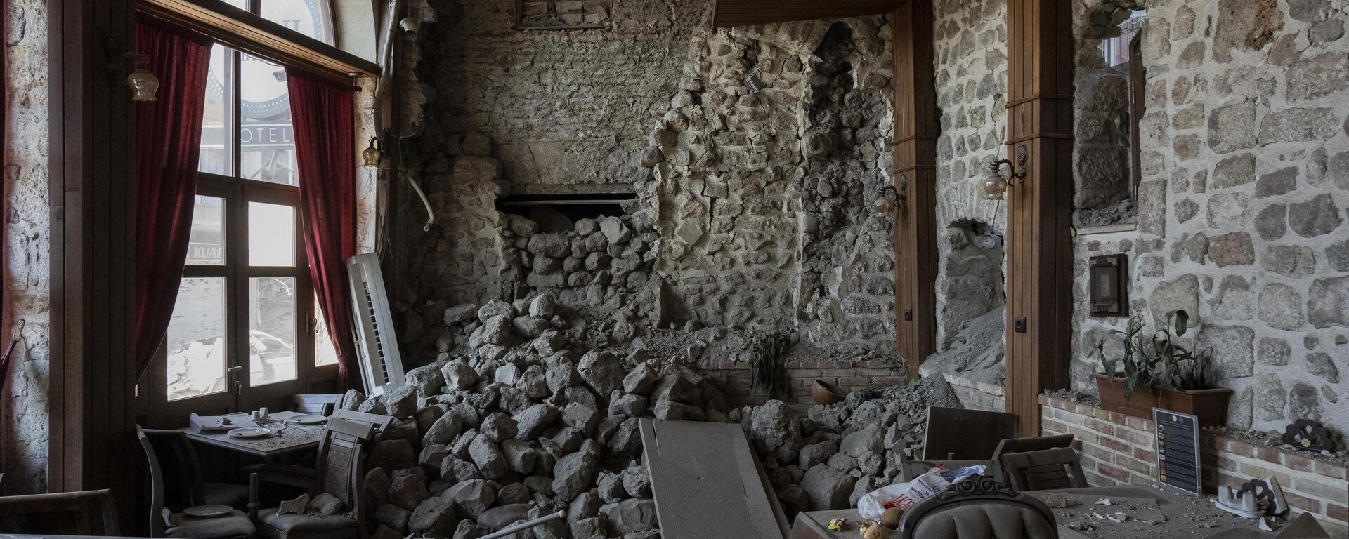 منظر لقاعة فندق دمر خلال زلزال ضرب أنطاكيا، جنوب شرق تركيا، يوم 13 فبراير 2023. - سبوتنيك عربي, 1920, 27.02.2023