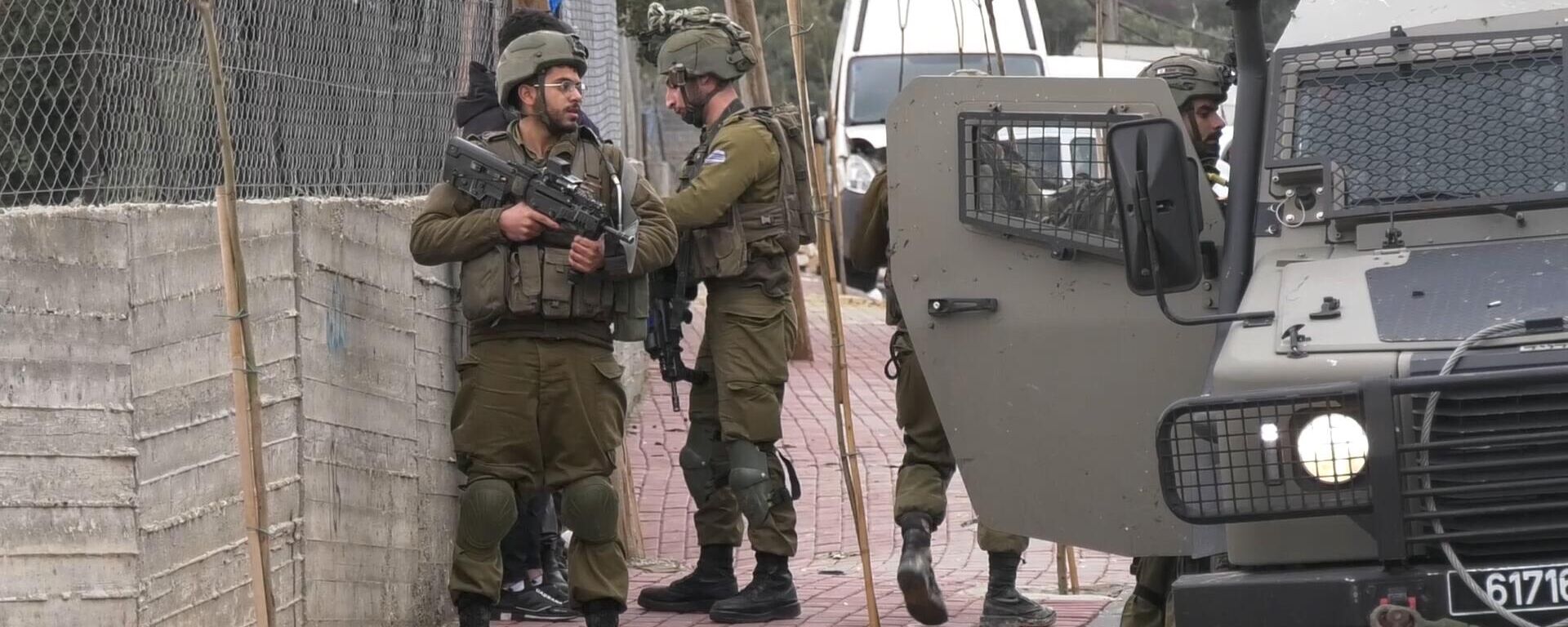 الجيش الإسرائيلي ينسف منزل فلسطيني في الخليل ويشرع في حملة اعتقالات - سبوتنيك عربي, 1920, 10.10.2023