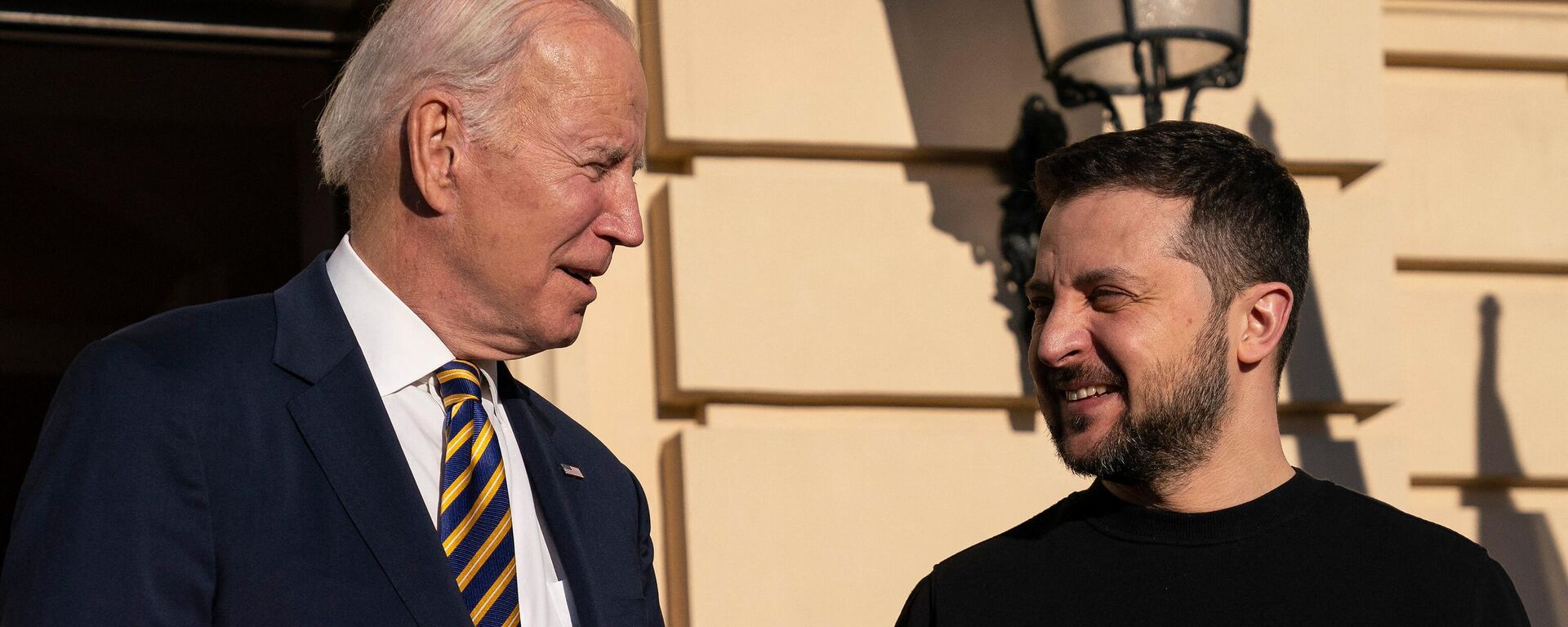 زيارة الرئيس الأمريكي جو بايدن إلى كييف للقاء الرئيس الأوكراني فلاديمير زيلينسكي، 20 فبراير 2023 - سبوتنيك عربي, 1920, 19.12.2023