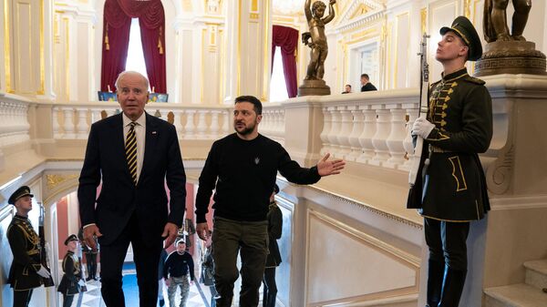 زيارة الرئيس الأمريكي جو بايدن إلى كييف للقاء الرئيس الأوكراني فلاديمير زيلينسكي، 20 فبراير 2023 - سبوتنيك عربي