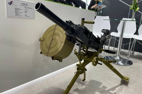 بعض الأسلحة المعروضة في الجناح الروسي في آيدكس 2023 في أبوظبي
 - سبوتنيك عربي