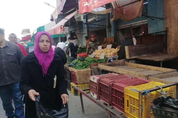 التونسيون يستعدون لاستقبال شهر رمضان بجيوب فارغة التونسيون يستعدون لاستقبال شهر رمضان بجيوب فارغة - سبوتنيك عربي