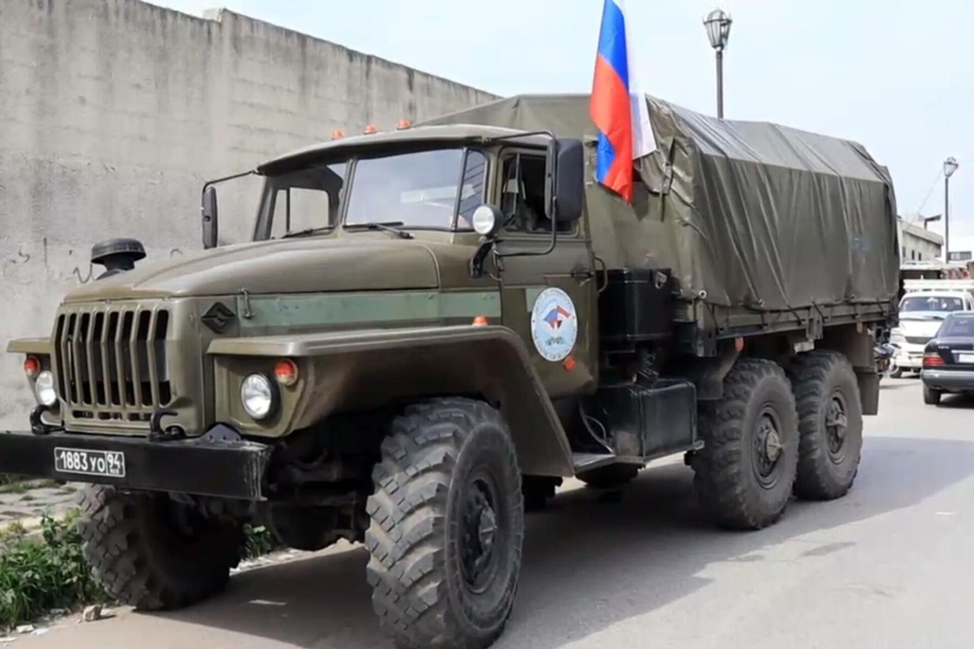 الجيش الروسي يوزع مساعدات وحليب أطفال لمتضرري الزلزال في قرى ريف اللاذقية - سبوتنيك عربي, 1920, 27.02.2023