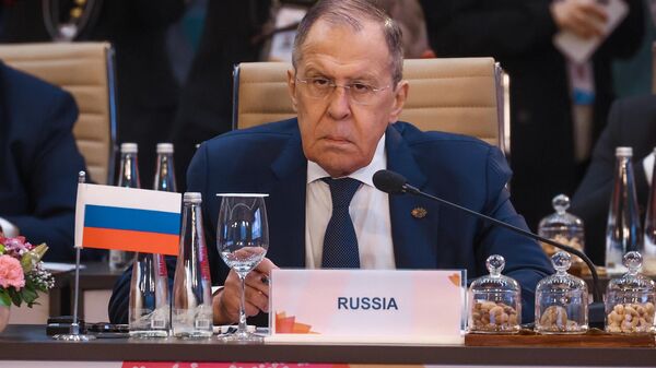 وزير الخارجية الروسي سيرغي لافروف، خلال منتدى مجموعة العشرين في نيودلهي، الهند 2 مارس 2023 - سبوتنيك عربي
