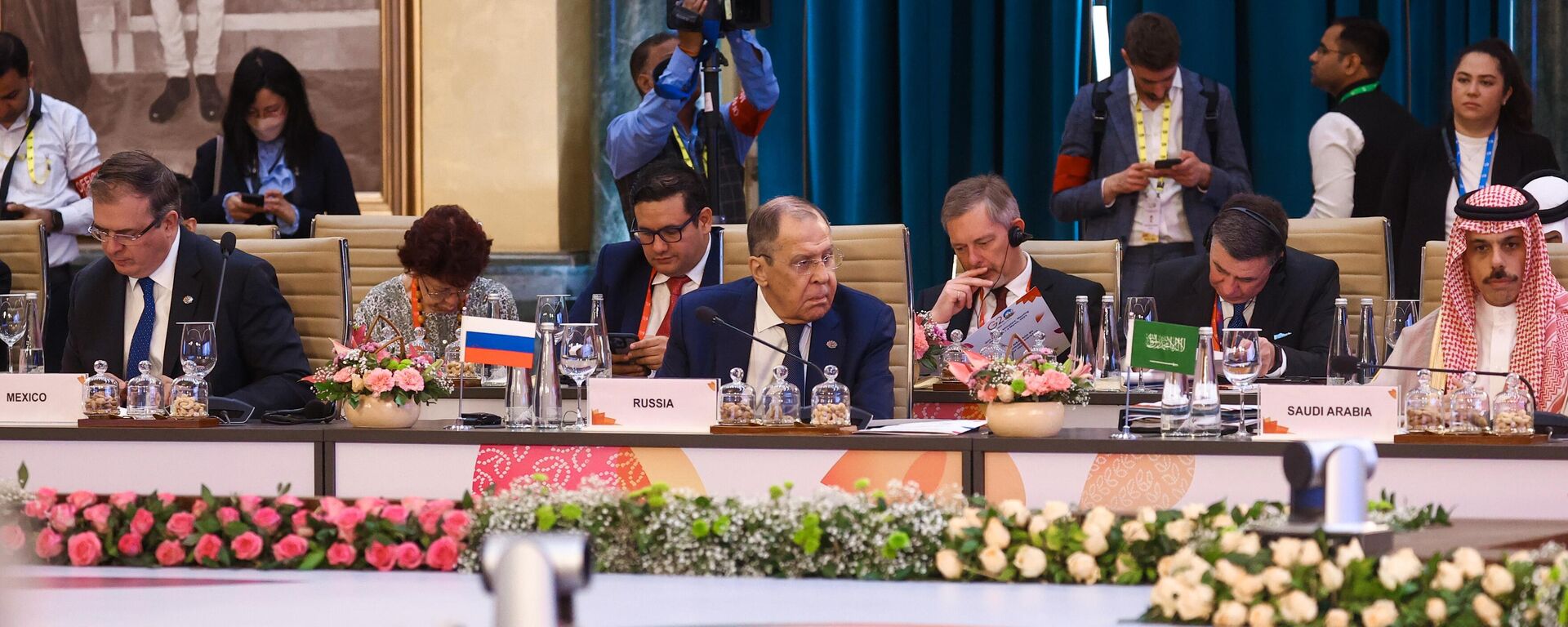 وزير الخارجية الروسي سيرغي لافروف، خلال منتدى مجموعة العشرين في نيودلهي، الهند 2 مارس 2023 - سبوتنيك عربي, 1920, 09.09.2023