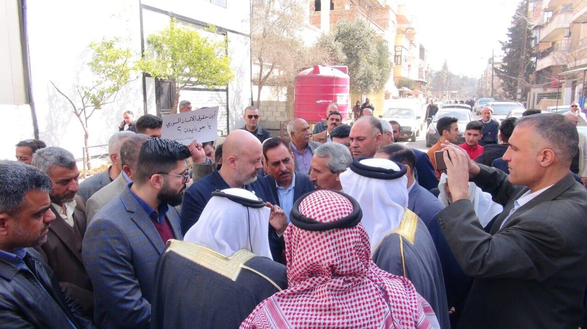 قبيلة السادة المعامرة تطالب الصليب الأحمر بالعمل على فك الحصار عن الشعب السوري
 - سبوتنيك عربي, 1920, 02.03.2023