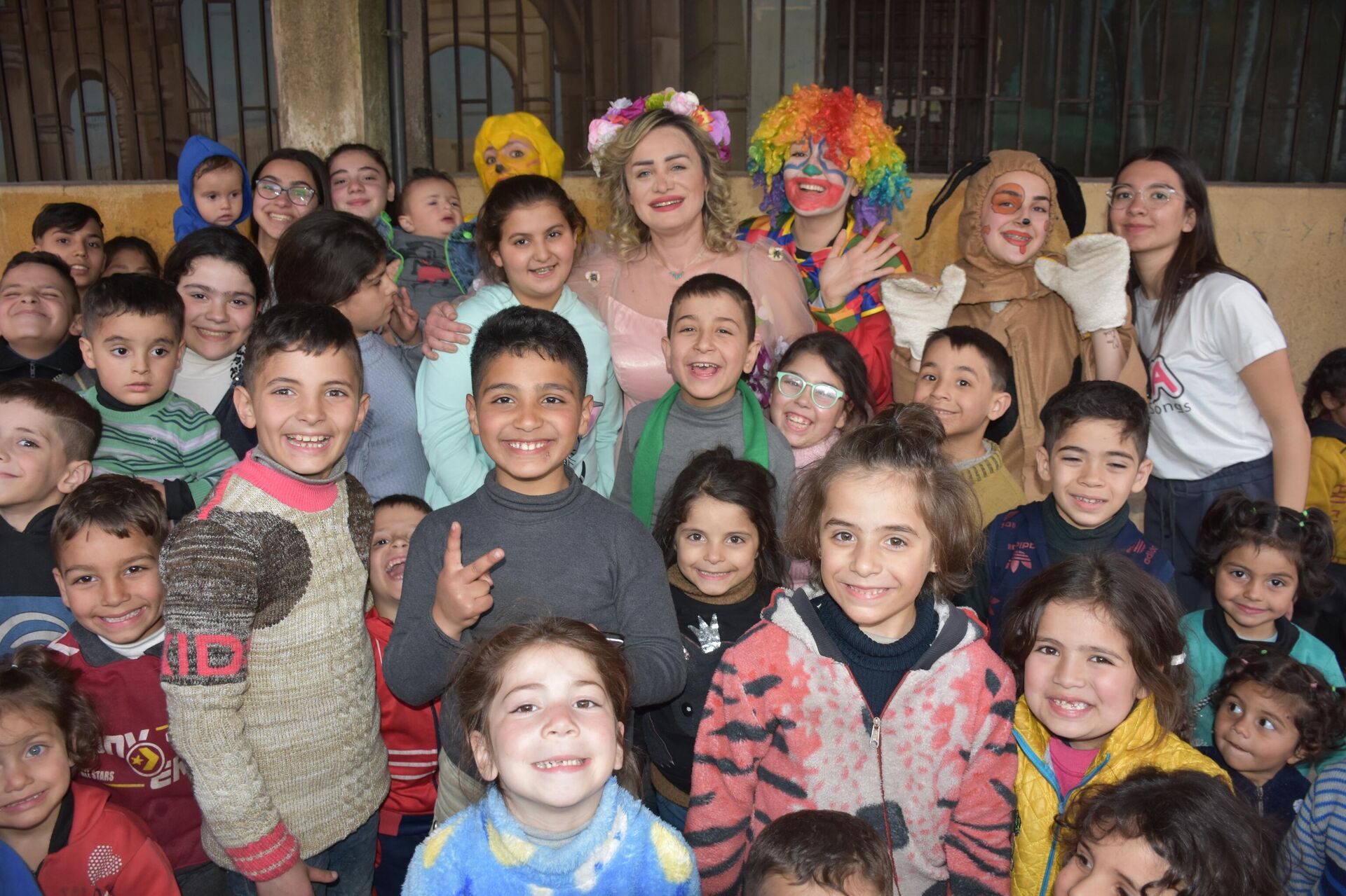 من الحرب إلى الزلزال.. سونا تنذر نفسها لأطفال النكبات في سوريا - سبوتنيك عربي, 1920, 06.03.2023