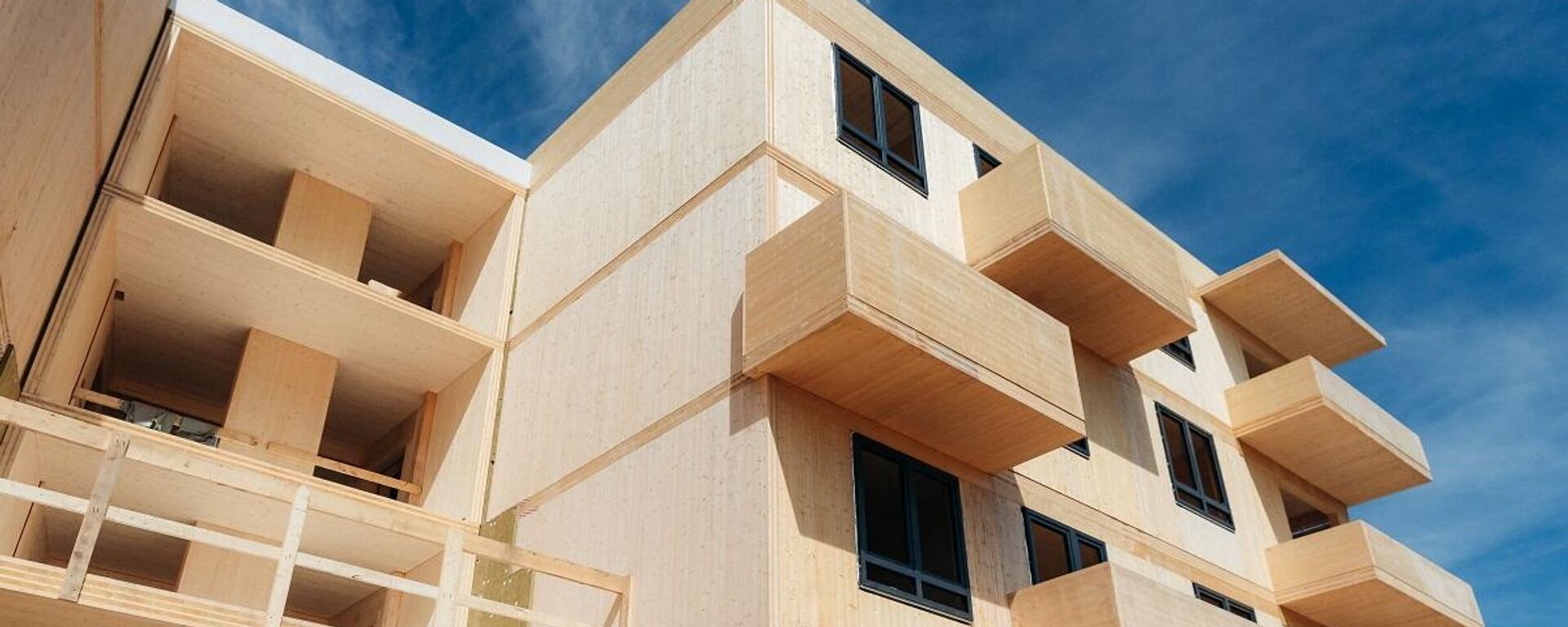 شركة روسية تقدم تقنية مبتكرة في مجال بناء المساكن الخشبية في دبي - سبوتنيك عربي, 1920, 04.08.2023