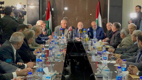 المبعوث الروسي البروفيسور فيتالي نعومكين خلال لقاء قادة الفصائل الفلسطينية في دمشق - سبوتنيك عربي
