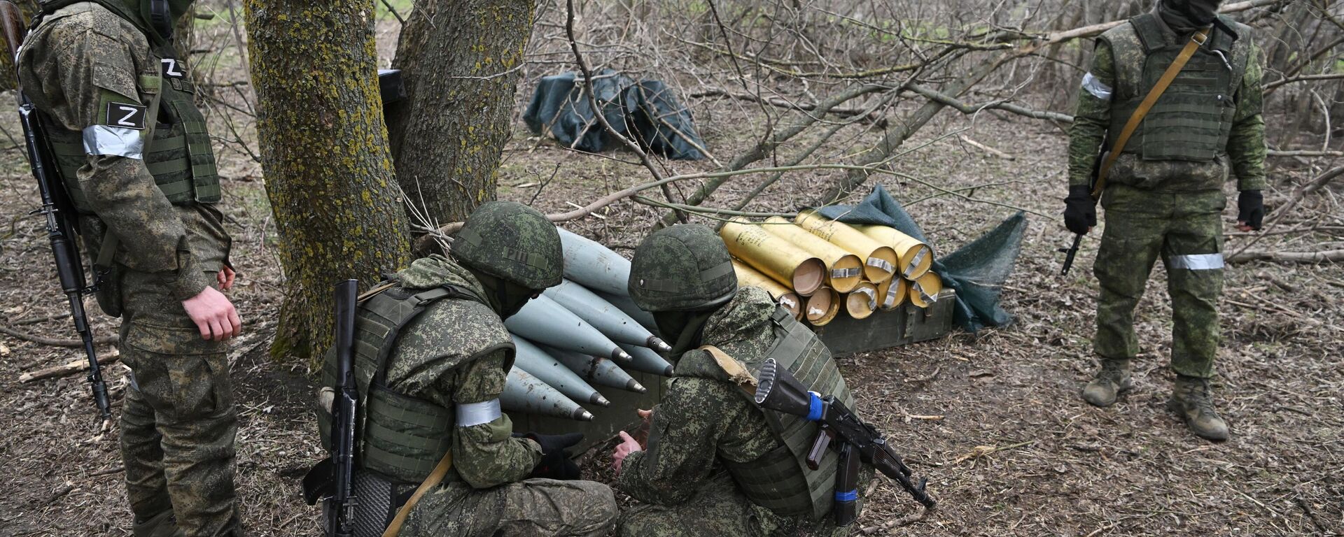 مدفعية القوات المسلحة الروسية تطلق النار على مواقع القوات المسلحة الأوكرانية من مدفع هاوتزر مستا-بي في المنطقة الجنوبية من منطقة العملية العسكرية الخاصة في أوكرانيا - سبوتنيك عربي, 1920, 30.04.2023