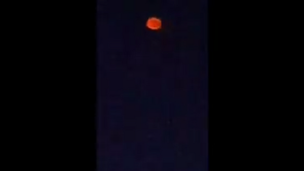 لقطة شاشة.. لمنطاد ظهر في سماء طرطوس اعتبره السكان جسم فضائي غريب وكشفت وكالة سبوتنيك حقيقته - سبوتنيك عربي