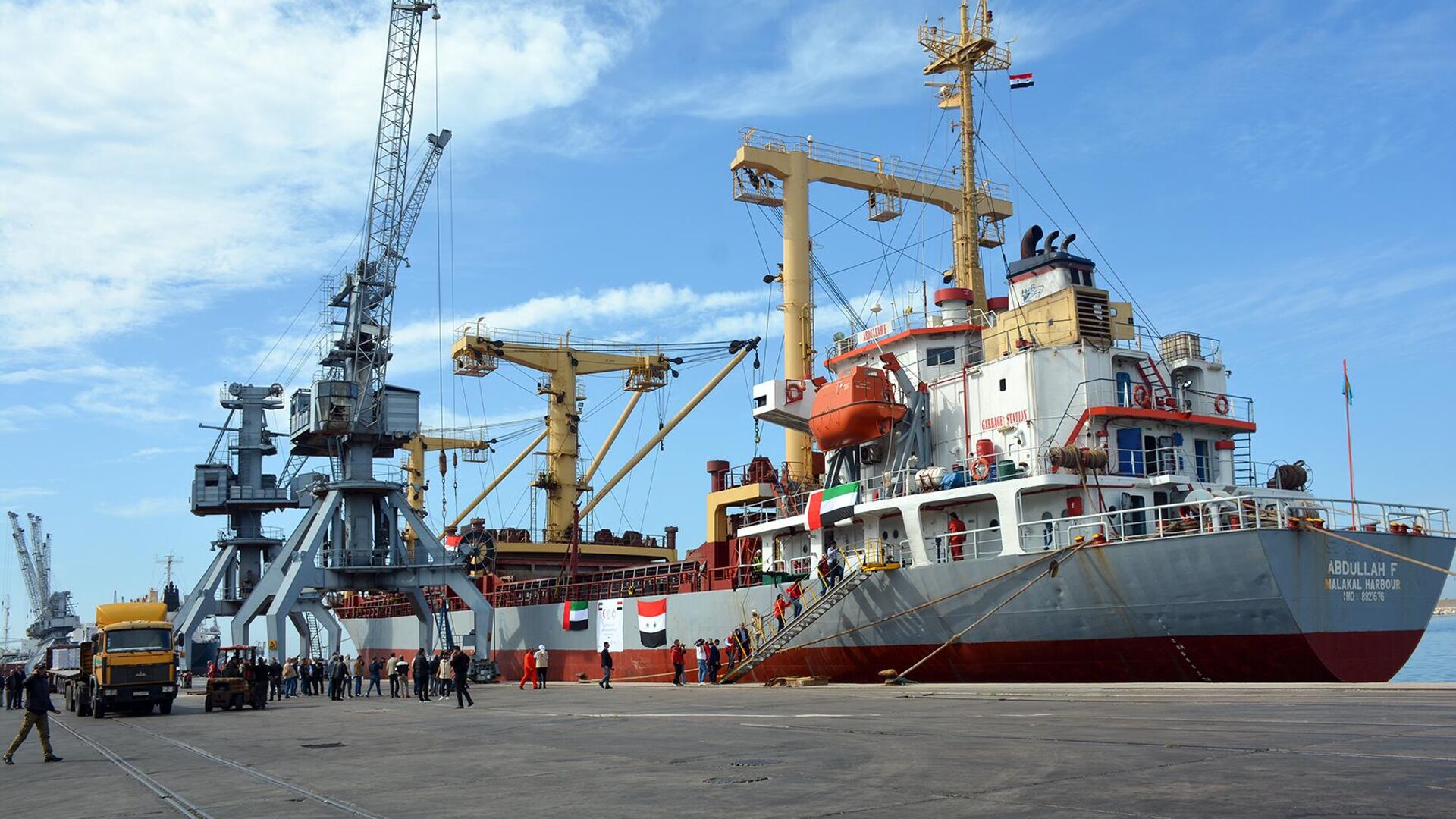 1000 طن مساعدات إغاثية إماراتية لمتضرري الزلزال تدخل ميناء اللاذقية 1000 طن مساعدات إغاثية إماراتية لمتضرري الزلزال تدخل ميناء اللاذقية - سبوتنيك عربي, 1920, 12.03.2023