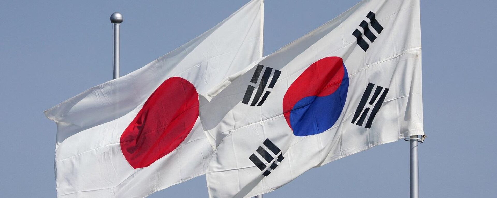 أعلام كوريا الجنوبية واليابان - سبوتنيك عربي, 1920, 24.04.2023