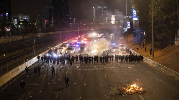 مظاهرة ضد الإصلاح القضائي في تل أبيب، إسرائيل 26 مارس 2023 - سبوتنيك عربي