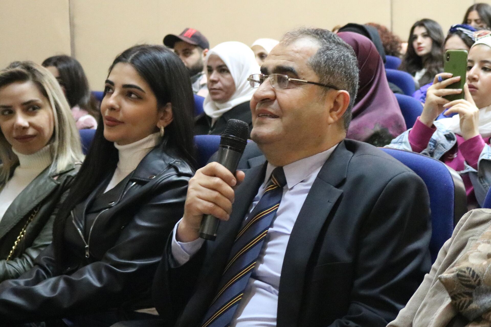 سبوتنيك تقيم ورشة عمل في جامعة دمشق حول مخاطر الأخبار المزيفة - سبوتنيك عربي, 1920, 28.03.2023