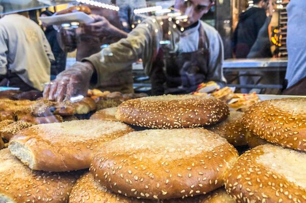 الجزماتية... أشهر أسواق الأطعمة الرمضانية في دمشق القديمة - سبوتنيك عربي