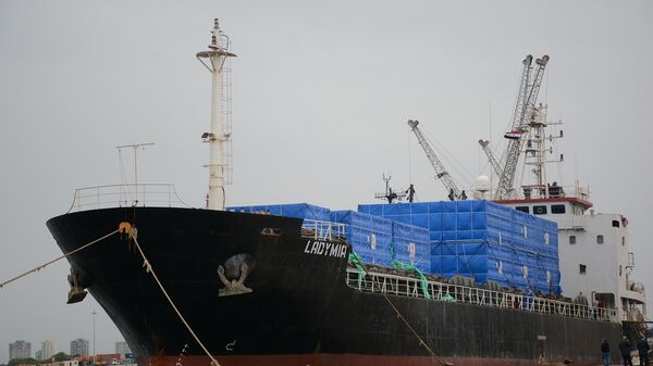 أمّت سفينة مساعدات من جمهورية الصين الشعبية ميناء اللاذقية، صباح اليوم، تحمل على متنها 225 وحدة سكنية مسبقة الصنع للمتضررين من الزلزال. - سبوتنيك عربي