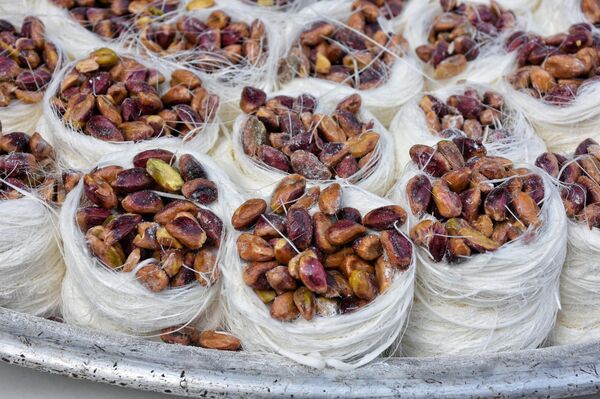 &quot;الأخوة السبعة&quot;.. أشهر صانعي طبق &quot;غزل البنات&quot; الرمضاني في حلب - سبوتنيك عربي