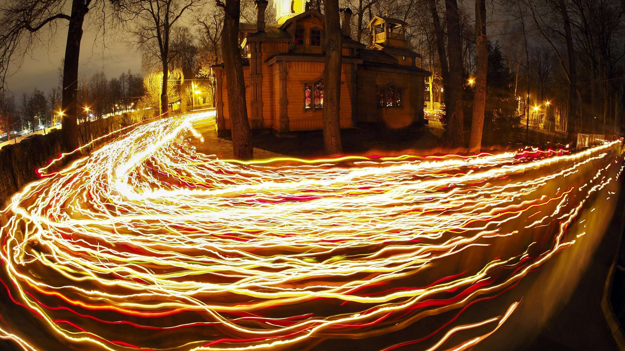 كاهن أرثوذكسي: سبب انتشار الأرثوذكسية في الغرب هو جمال طقوسها وعمق روحانيتها