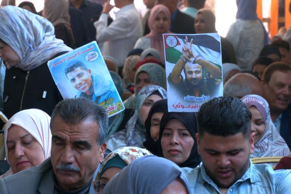 نتنفس حرية معرض فني في غزة ينقل معاناة الأسرى الفلسطينيين داخل السجون الإسرائيلية نتنفس حرية معرض فني في غزة ينقل معاناة الأسرى الفلسطينيين داخل السجون الإسرائيلية - سبوتنيك عربي