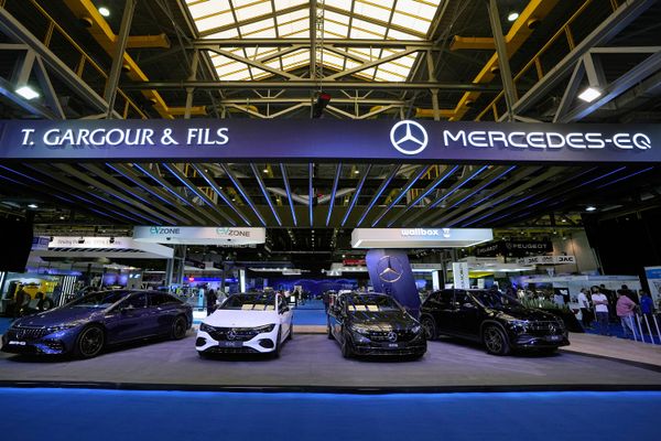 عرض سيارات المرسيدس الكهربائية الجديدة في معرض e-Motor في بيروت، لبنان، 10 مايو 2023. - سبوتنيك عربي