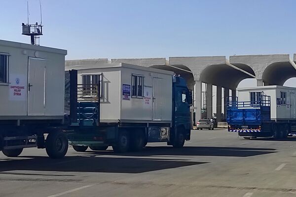 الأردن يبدأ بإرسال منازل جاهزة لمتضرري الزلزال في سوريا - سبوتنيك عربي