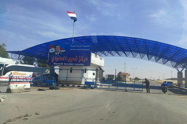 الأردن يبدأ بإرسال منازل جاهزة لمتضرري الزلزال في سوريا - سبوتنيك عربي