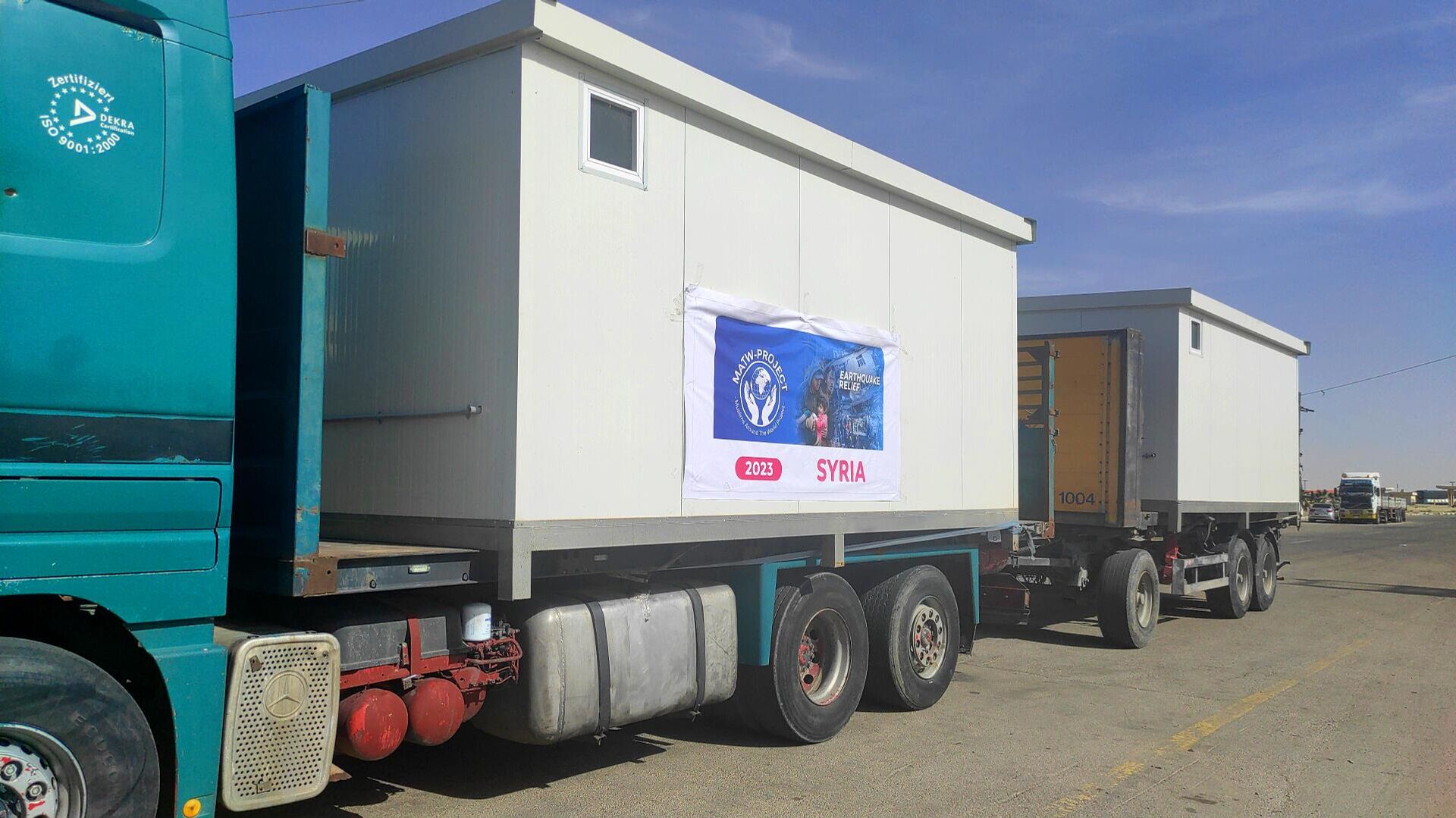 الأردن يبدأ بإرسال منازل مسبقة الصنع لمتضرري الزلزال في سوريا - سبوتنيك عربي, 1920, 16.05.2023