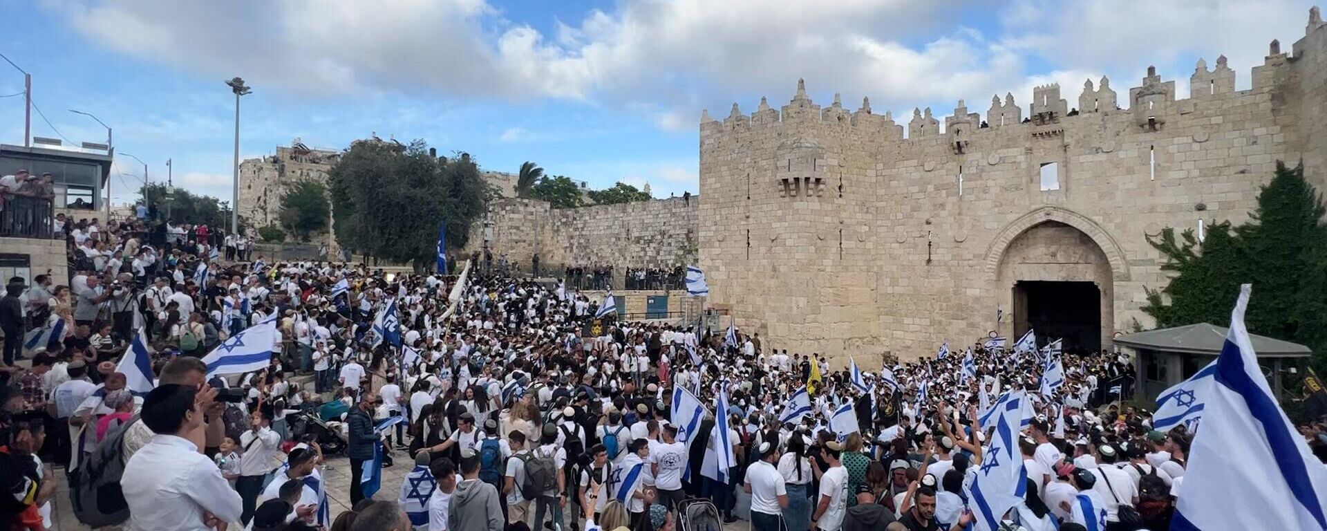 مسيرة الأعلام الإسرائيلية تقتحم منطقة باب العامود في القدس - سبوتنيك عربي, 1920, 26.09.2023