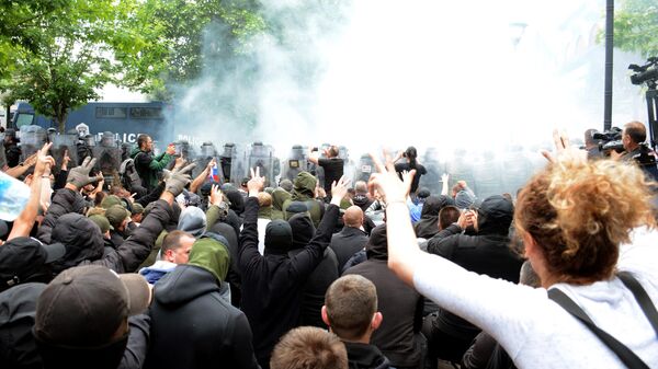 اشتباكات بين المحتجين الصرب وشرطة الإقليم في كوسوفو، زفيكان - سبوتنيك عربي