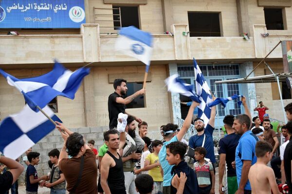 الفتوة.. أول فريق سوري ينال دوري بلاده خارج أرضه التي هجرته منها الحرب
 - سبوتنيك عربي