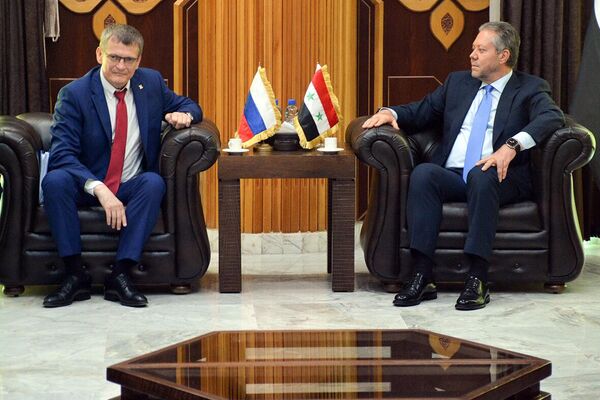 نيجني نوفغورود تستعد لافتتاح مراكز تخصصية متطورة لطب العيون في اللاذقية - سبوتنيك عربي