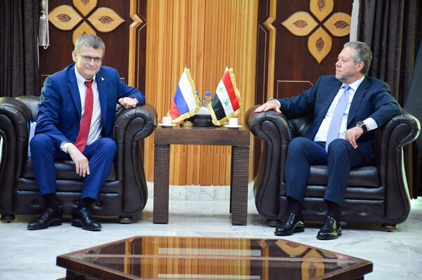 نيجني نوفغورود تستعد لافتتاح مراكز تخصصية متطورة لطب العيون في اللاذقية - سبوتنيك عربي