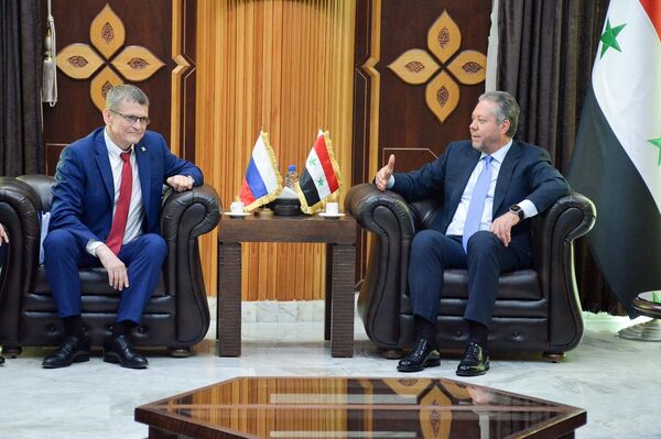 نيجني نوفغورود تستعد لافتتاح مراكز تخصصية متطورة لطب العيون في اللاذقية - سبوتنيك عربي