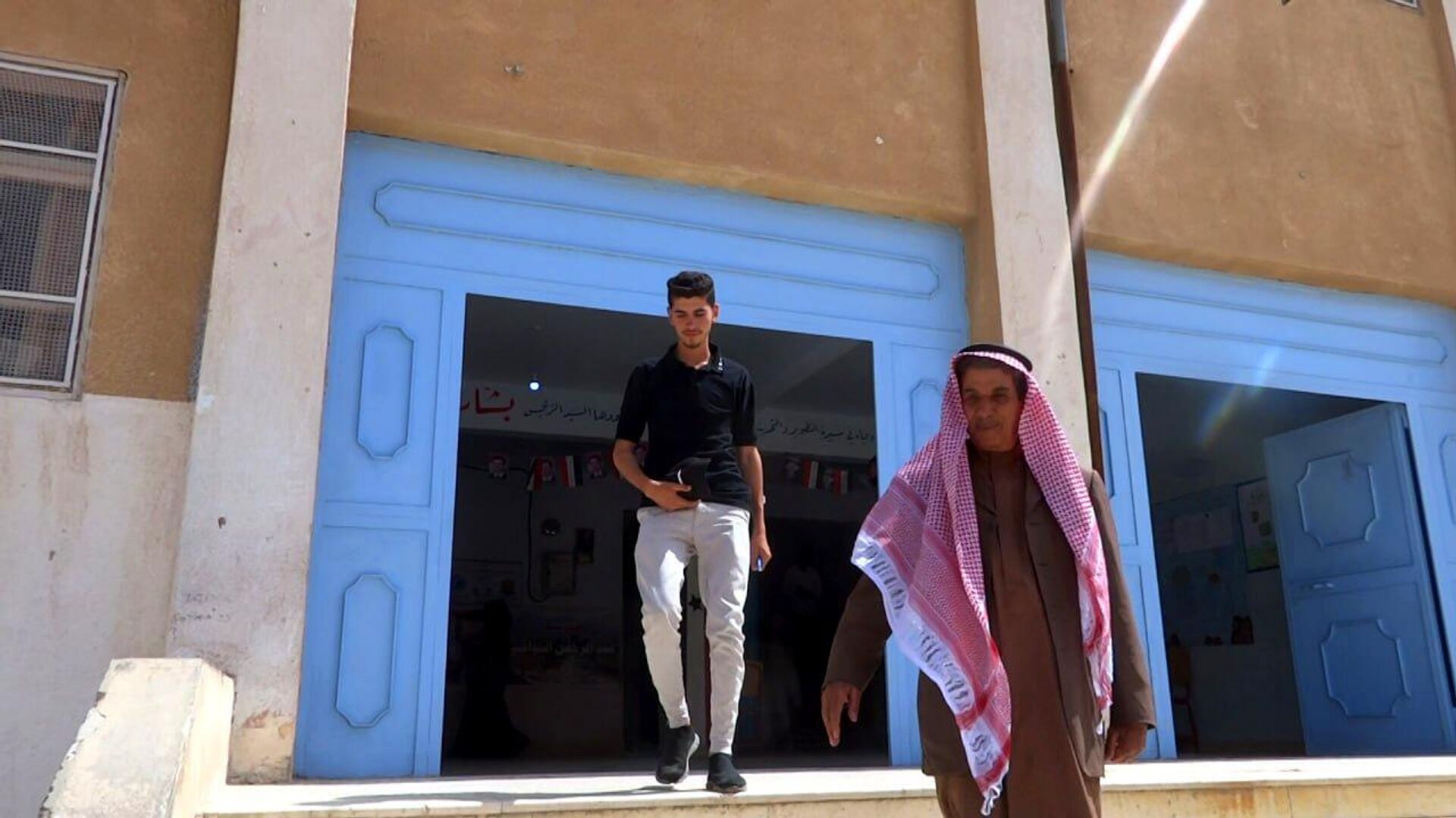 عيسى الطركي.. لم تمنعه سنواته السبعين من إكمال تعليمه شرقي سوريا - سبوتنيك عربي, 1920, 11.06.2023