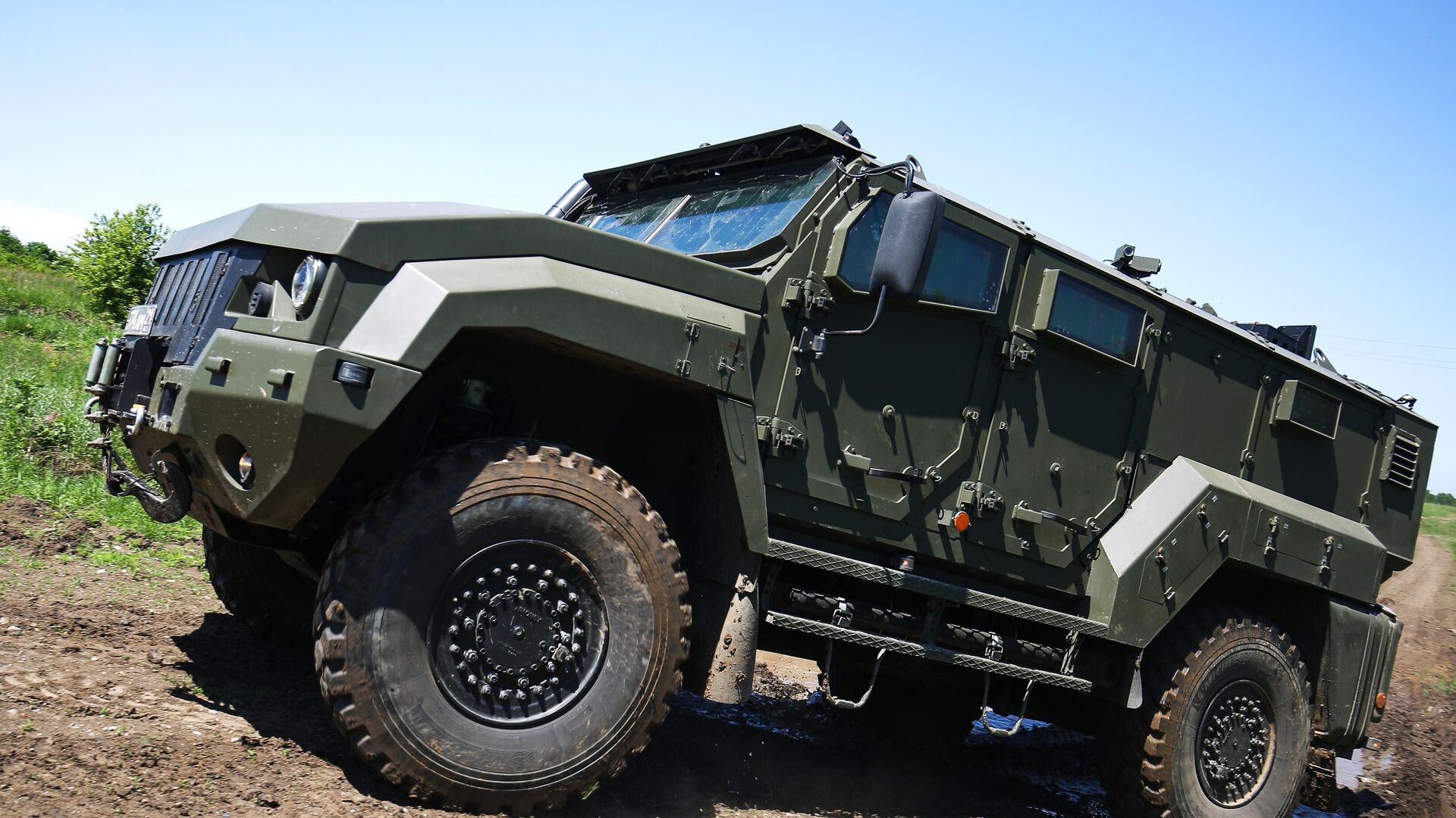 مدرعة تايفون الروسية التي يتم استخدامها كسيارة إسعاف ميداني مدرعة تايفون الروسية التي يتم استخدامها كسيارة إسعاف ميداني - سبوتنيك عربي, 1920, 12.06.2023