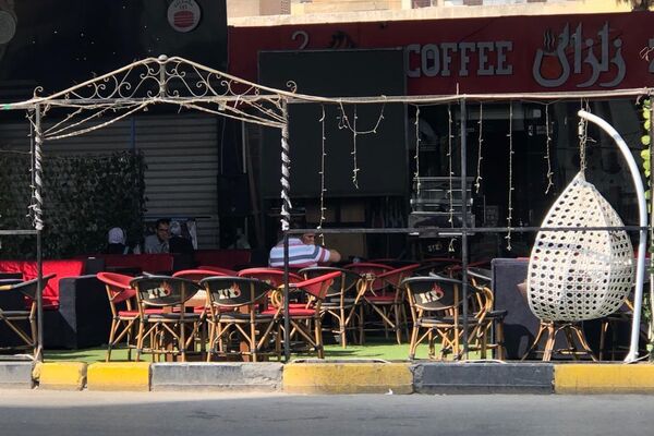 محلات أسفل الكباري في منطقة مصر الجديدة في القاهرة - سبوتنيك عربي