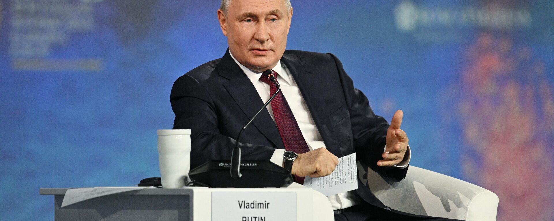 
الرئيس الروسي فلاديمير بوتين في منتدى سانت بطرسبورع الاقتصادي الدولي - سبوتنيك عربي, 1920, 27.07.2023